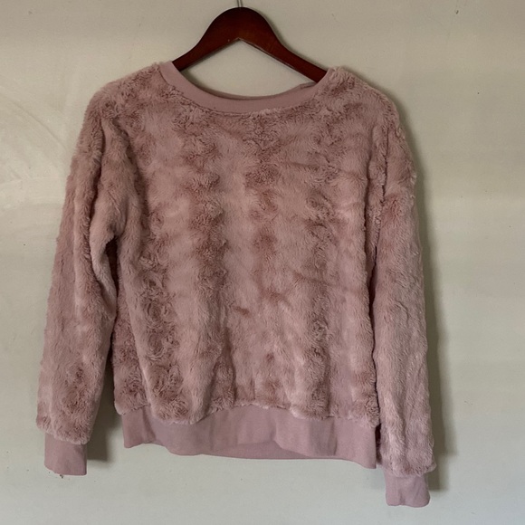 SOLD Blush eyelash sweater - Picture 4 of 8